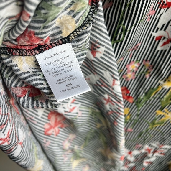 Pleione black and white striped floral ruffle top - Picture 7 of 7